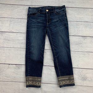 WHBM sz 10 Petite Jeans The Straight Crop Inseam 23.5". Embroidered cuff